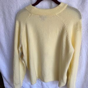 Vince Camuto buttercream light long sleeve sweater